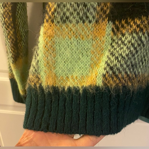 BNWT RICKI'S
Plaid Pullover Sweater - Picture 8 of 14